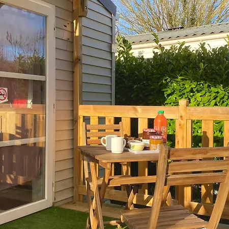 Mobil-home Cosy Avec Clim - 2 Pers. - Api-1-52-2328 * Angicourt