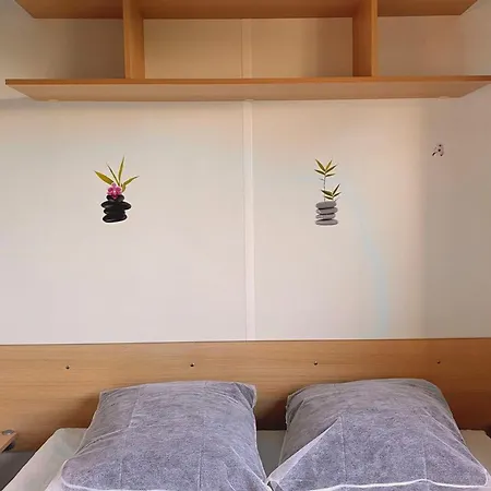 Mobil-home Cosy Avec Clim - 2 Pers. - Api-1-52-2328 Kemping *